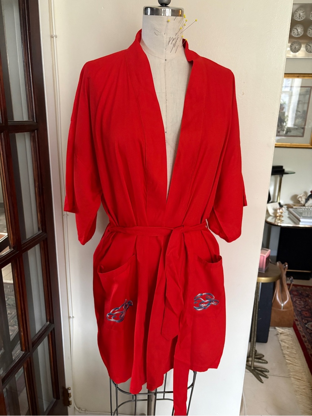 Red Embroidered Dragon Robe - Picture 4 of 6